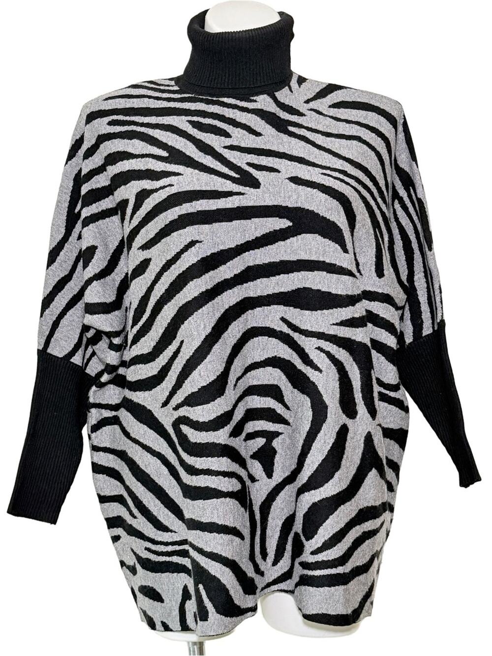 Vintage 90s Zebra knit Turtleneck Sweater oversized flowy dolman style large